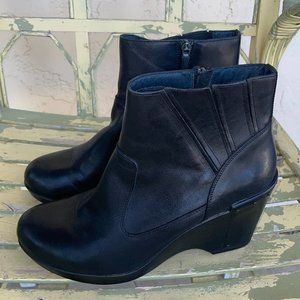 Dansko Faith Black Leather Wedge Ankle 